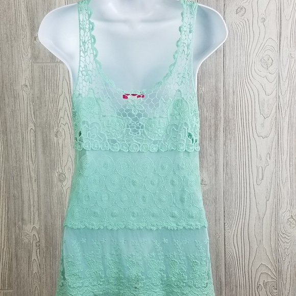 3 / $15 Body Central Lace Tank Top - Picture 3 of 5